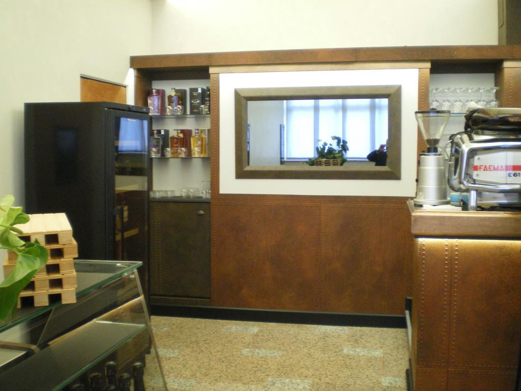 Hotel Pico Mirandola Bagian luar foto