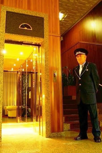 Hotel Pico Mirandola Bagian luar foto